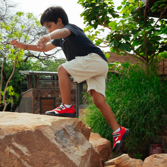 Screen Time vs. Outdoor Play: Finding the Right Balance